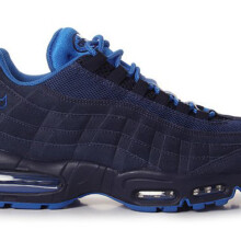 Nike Air Max 95 Blue clubbers trainer of choice.